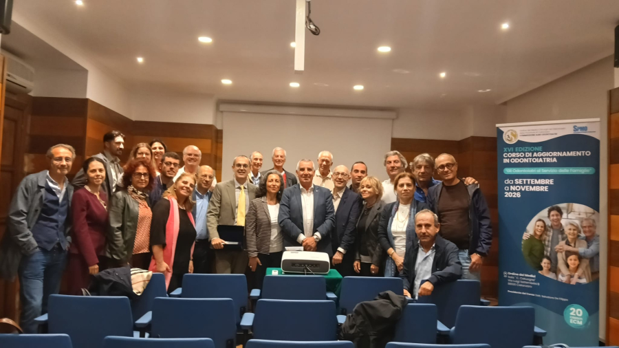 Prosegue ''Gli Odontoiatri al Servizio delle Famiglie''. Continua il progetto ''Salute orale a scuola'': intervento di De Filippo e Furgiuele