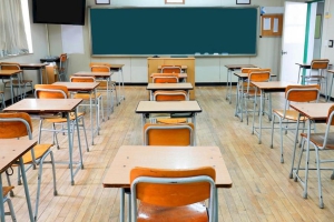 Ritardi in assegnazioni Scuola, docenti in piazza a Cosenza