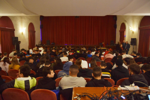 PrimaFila XX: al Teatro Garden di Rende arriva la comicit&agrave; esplosiva de I Ditelo Voi