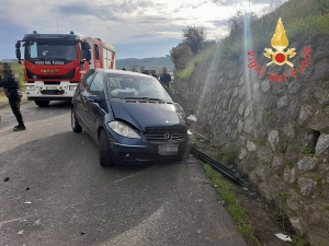 Incidente stradale tra Botricello e Marcedusa, tre feriti