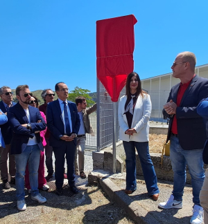 Il consigliere regionale Enzo Bruno all'inaugurazione della nuova struttura sportiva indoor nel quartiere Corvo intitolata a Ledda