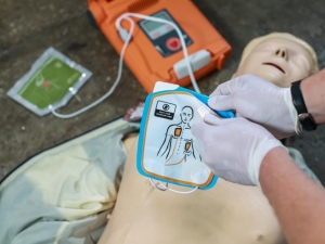 La Fondazione CARICAL dona 10 defibrillatori al Soccorso Alpino e Speleologico Calabria