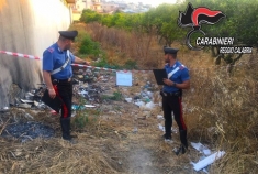 Tenta d'incendiare terreno, arrestato