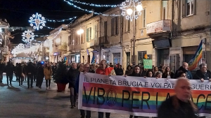 Anche la Cgil Area Vasta Catanzaro-Crotone-Vibo partecipa alla costituzione di un ''Presidio Permanente Per La Pace'', ieri in corteo silenzioso a Vibo Valentia