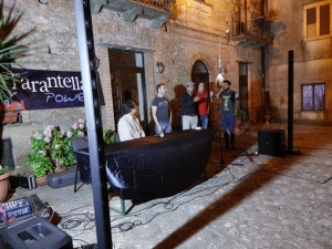 Tarantella Power: ''I Canti della Tonnara'' protagonisti della prima giornata