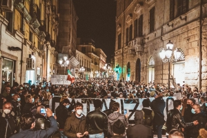 ''Zona rossa'': la Calabria scende in piazza