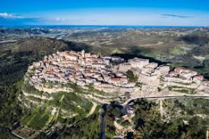 Nasce il Master sui borghi e i beni culturali: Santa Severina, Castelsilano e Caccuri lanciano un percorso formativo dedicato alle aree interne e un primo evento di presentazione