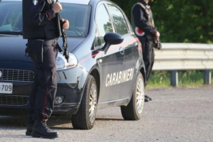 Non si fermano a posto di blocco e scappano. Scatta l&rsquo;inseguimento a Reggio Calabria