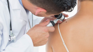 ''Dermatologia senza confini'', presieduto dal dottor Giancarlo Valenti all'Hotel Best Western Perla del Porto di Catanzaro