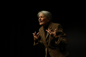 SPAc Festival - Badolato Summer Edition, la rassegna estiva di Teatro del Carro entra nel vivo venerd&igrave; 7 agosto con ''Io resto seduta'' di Scenari Visibili/Tip Teatro