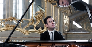 Il pianista Roberto Giordano omaggia Vibo Valentia