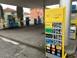 Caro carburante, Cna Fita Calabria denuncia: ''Imprese schiacciate''