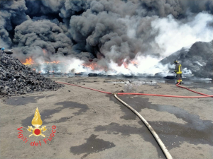 Penumatici a fuoco a Lamezia