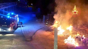 Incendio in un cantiere a Catanzaro