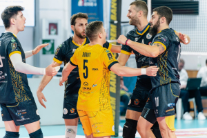 Palmi, anche le mura amiche sono un tab&ugrave;