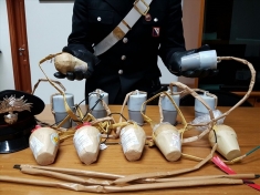 Controlli nel Crotonese: sequestrati 140 kg di botti illegali