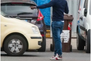 Stop ai parcheggiatori abusivi e alle prostitute