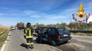 Incidente sulla 106 a Crotone: coinvolte due auto
