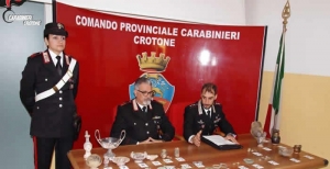 I Carabinieri della Compagnia di Cir&ograve; Marina ritrovano reperti occultati in una stalla