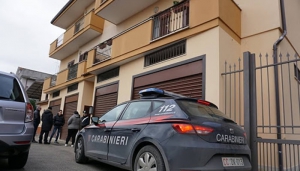 Ai domiciliari tenta suicidio, salvato nel reggino