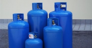 Bombole del gas senza collaudo, sequestro