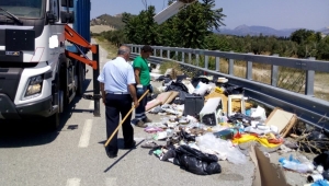 Operazione di bonifica di discariche abusive nel territorio di Roccelletta di Borgia e San Floro