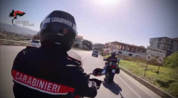 Tentano un furto in abitazione, due uomini arrestati dai carabinieri