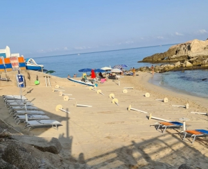 Nuova operazione della Guardia Costiera contro l&rsquo;abusivismo in spiaggia a Ricadi