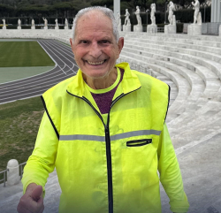 L&rsquo;inno alla vita: a 92 anni ancora di corsa