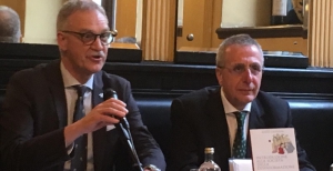 Cultura, Mario Caligiuri a Trieste con il Rettore Maurizio Fermeglia ha presentato ''Introduzione alla Societ&agrave; della disinformazione''