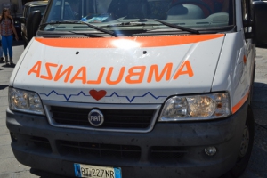 Cosenza: scontro auto-furgone,un morto su A2
