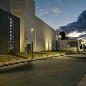 AMA Calabria, a Caulonia e Simbario arriva l'opera sui re della risata ''Stanlio e Ollio''