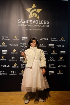 Letizia, 9 anni, seconda al concorso canoro internazionale Star's Voice 2017