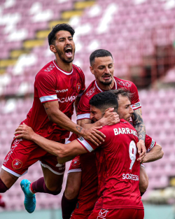 La Reggina non si ferma pi&ugrave; e ''punta'' la vetta