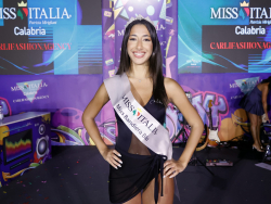Miss Italia Calabria ha incoronato Miss Bandiera Blu 2026