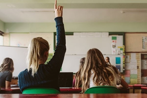 Ordinanza sulla riapertura delle scuole, la senatrice Granato (M5S) incalza il presidente f.f Spirl&igrave;