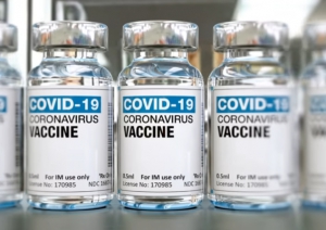 Medicinali anti-Covid e vaccini venduti sul web