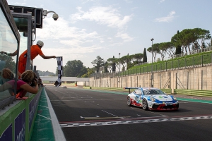 Lotta al vertice per Simone Iaquinta al Mugello nella penultima prova della Carrera Cup Italia
