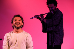 Primo Atto: al Sybaris un weekend tra musica e teatro con Santino Cardamone e Scena Verticale