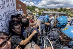 Minniti contestato a Universit&agrave; Calabria