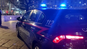 Aggredisce e minaccia di morte la compagna