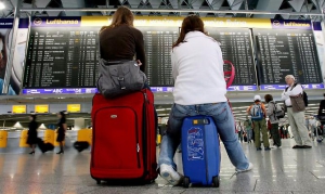 Lavoro, i giovani calabresi fanno le valigie
