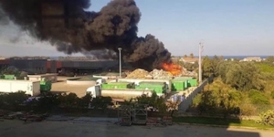 Incendio rifiuti all&rsquo;Ecoross, allertata l&rsquo;ArpaCal