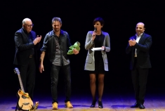 Divertente e coinvolgente il cabarettista Giancarlo Barbara sul palco del Teatro Grandinetti a Lamezia Terme