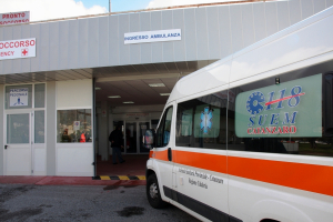 Aggressione al Pronto Soccorso di Lamezia, Area Vasta Cgil: ''Servono pi&ugrave; protezione e personale. Basta violenza contro chi cura''