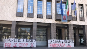 Lavoro: protesta dipendenti cooperative a Cosenza